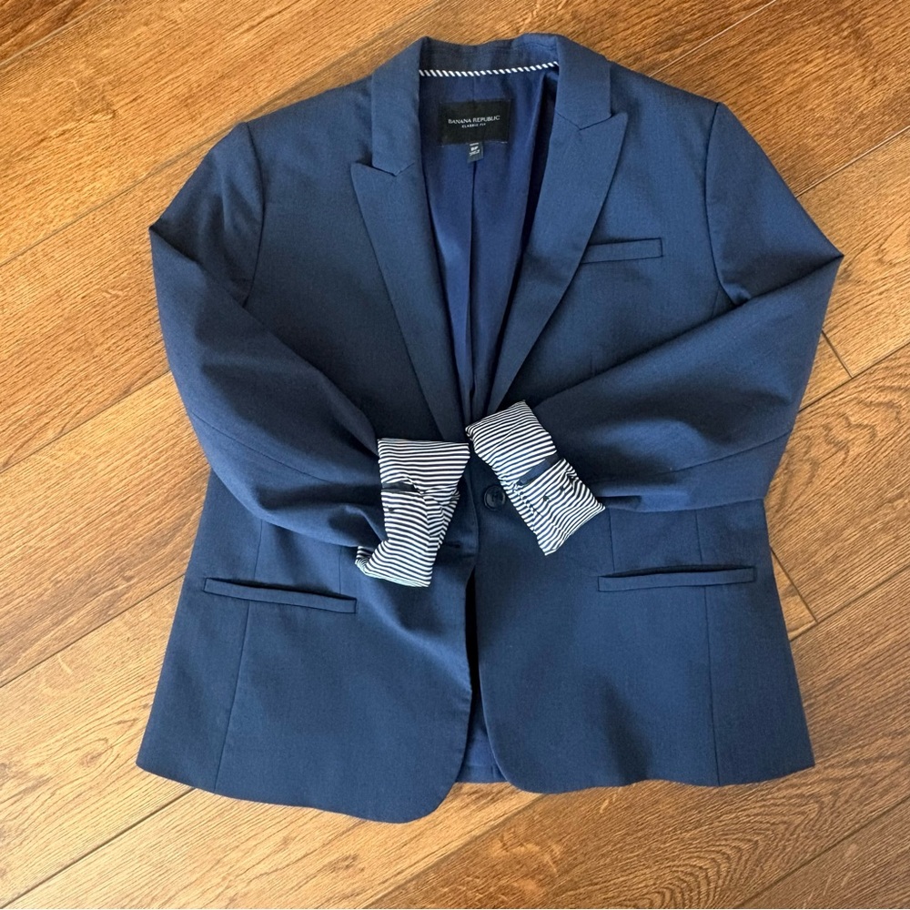 Banana Republic 8P Classic Fit Navy Blazer